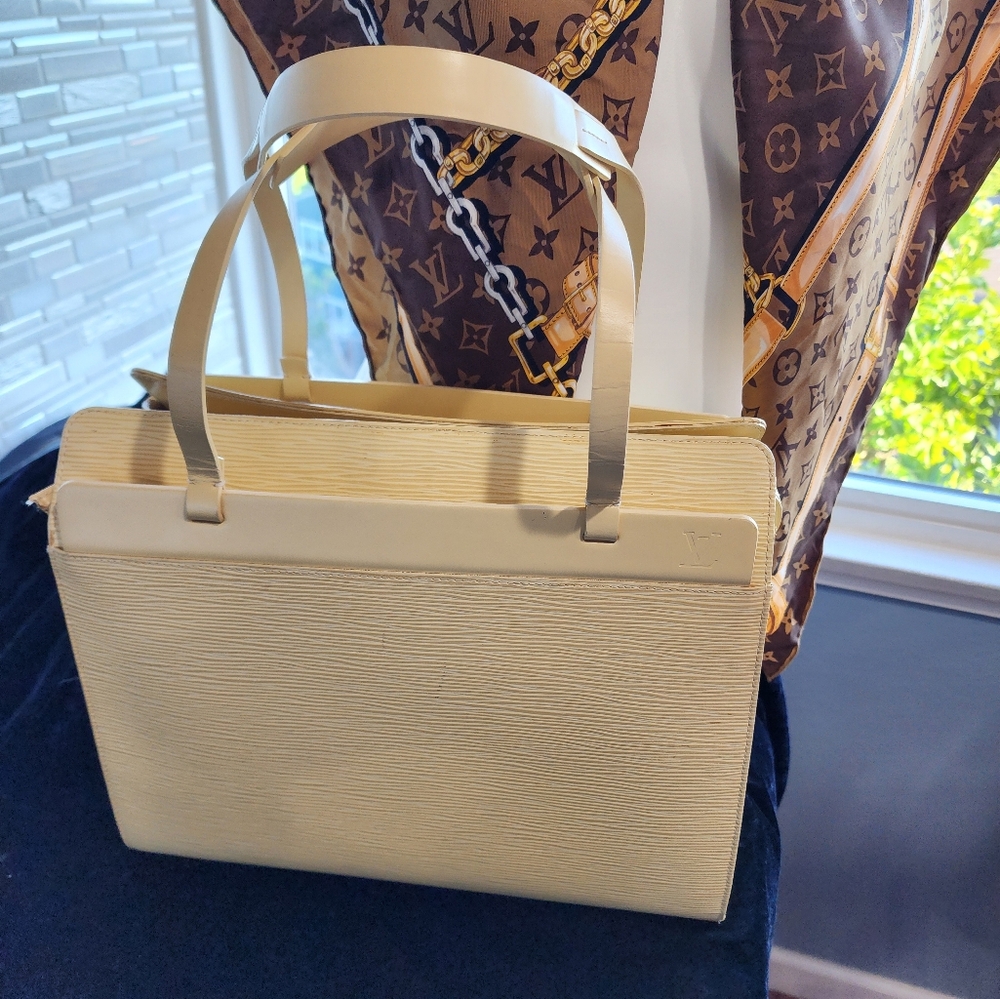 🍦🍦- Vanilla LOUIS VUITTON Croisette Tote - Picture 13 of 16